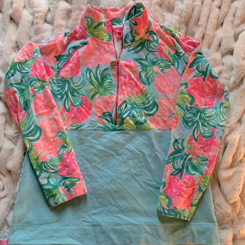 Lilly Pulitzer popover over top. medium